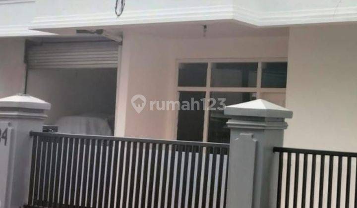 Dijual cepat Rumah dengan lokasi strategis pusat perkantoran 1