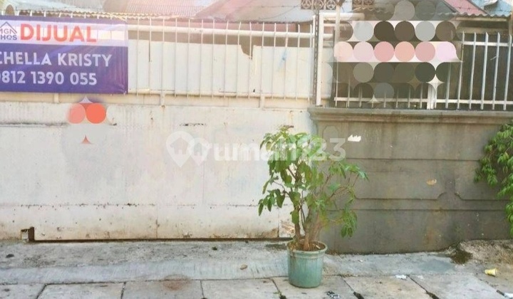 Dijual Rumah Kartini Lebar 12 Panjang 25 Parkiran Luas 2