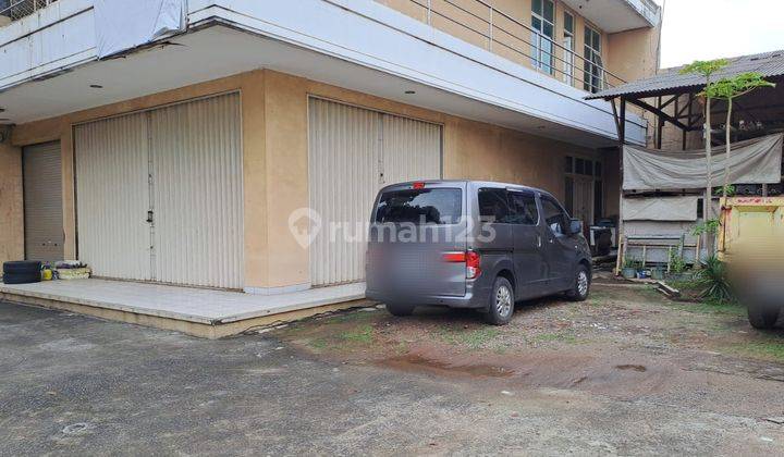 Ruang Usaha Toko Bangunan 2