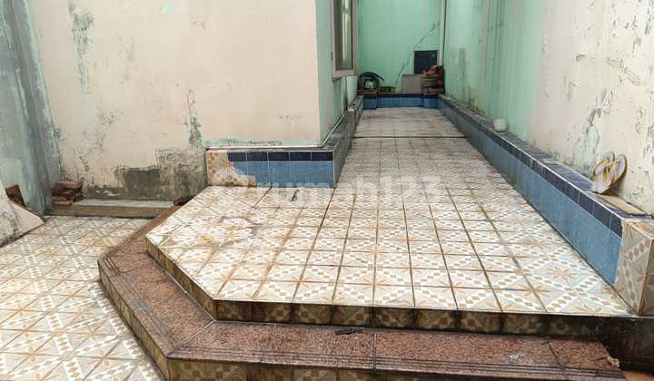 For Sale 2-Story House in Daan Mogot Estate, Kalideres, West Jakarta 2