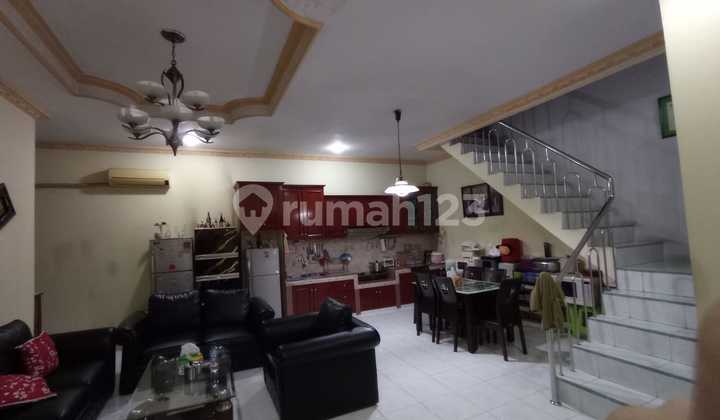 Dijual Rumah 3 Lantai Tanjung Duren Utara 2