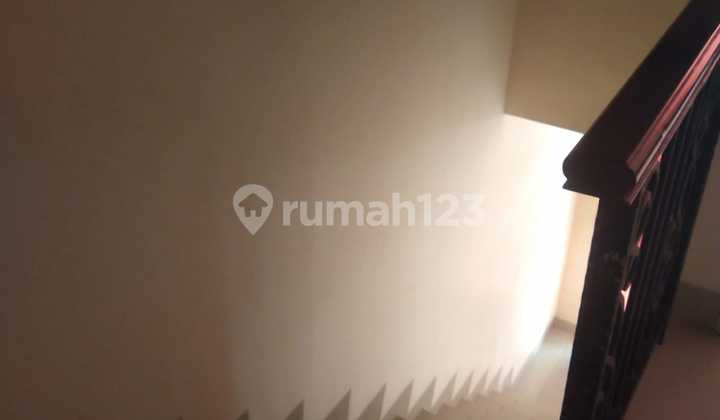 Dijual Rumah 2 Lantai Cluster West Europe Green Lake City 2