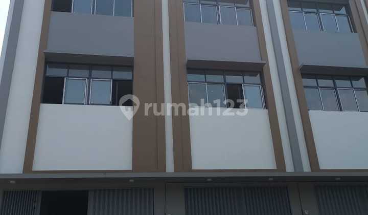 Disewakan Ruko 3 Lantai Di Jl Peternakan Cengkareng