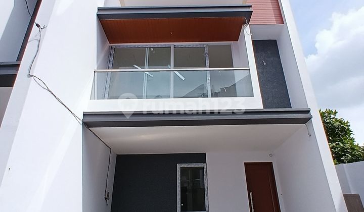 Dijual Rumah 3 Lantai Taman Surya 5 Kalideres Jakarta Barat Dijual Rumah 3 Lantai Taman Surya 5 Kalideres Jakarta Barat
