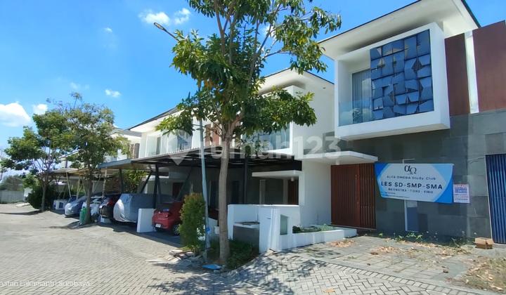 Dijual Murah Rumah Dua Lantai di Royal Residence Cluster Humpton Canal Park Surabaya 2