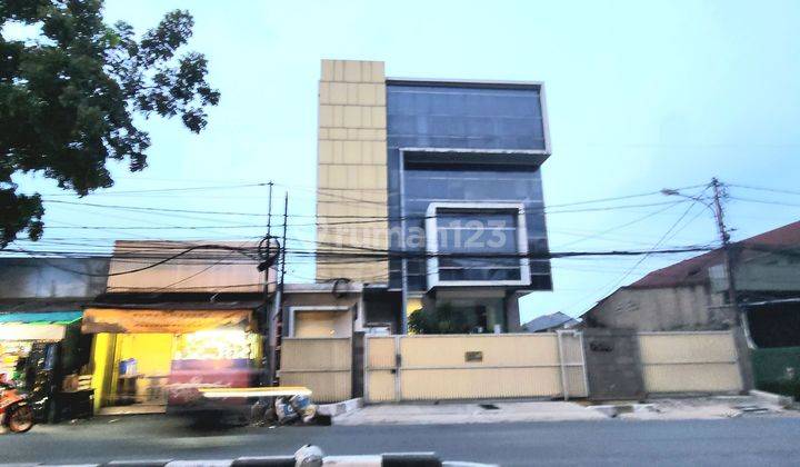 Mini building murah di Jl raya kebayoran lama, luas 666 m² 2