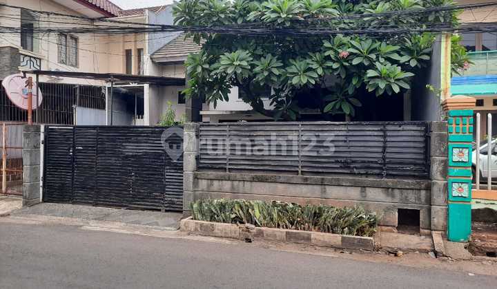 Very Cheap House for Sale in Kebagusan, South Jakarta 2