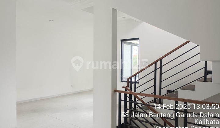 Kalibata, Rumah Mewah Tiga Lantai Di Kalibata Selatan Pancoran Jakarta Selatan 2