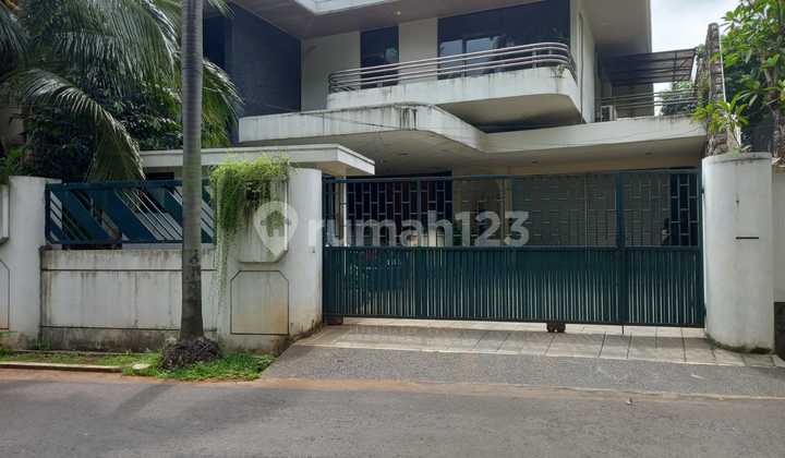 Luxury House for Sale at an Affordable Price in Permata Hijau, South Jakarta Luxury House for Sale at an Affordable Price in Permata Hijau, South Jakarta