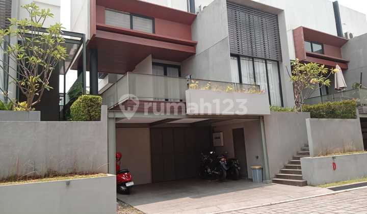 Rumah Mewah 3 Lantai Sangat Murah di Mayang 8 Residence, Bintaro, Jakarta Timur
