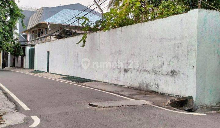 Rumah Dan Gudang di Cendrawasih 1