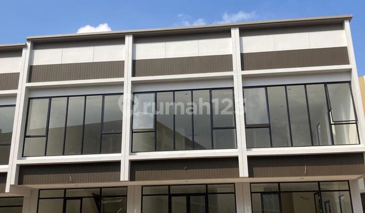 3-Unit Connected Ruko Ready for Use Strategic Tangerang 3-Unit Connected Ruko Ready for Use Strategic Tangerang