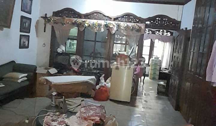 Rumah Tua Stategis Di Tengah Kota Kebon Melati Jakpus 2