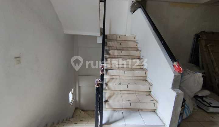 Silk Road Ready-to-Use Strategic Shophouse in Alam Sutera 2