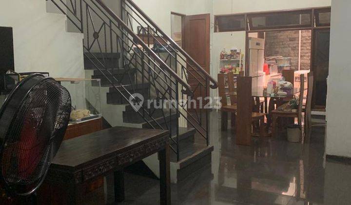 Rumah Klasik Bebas Banjir Lokasi Premium Wijaya Jakarta Selatan 2