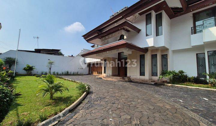 Rumah View Cantik Kolam Renang di Cilandak Jakarta Selatan 1