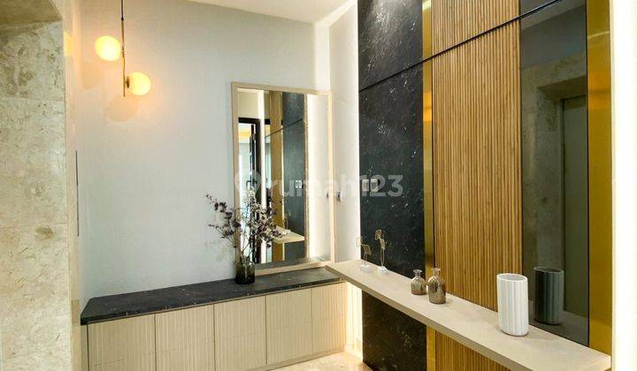 Apartemem Luxury Dengan Private Lift di Senayan Jakarta Selatan 2