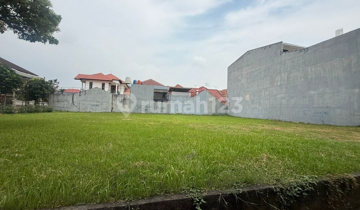 Lahan Bentuk Kotak Strategis di Tengah Kota Jakarta Barat Lahan Bentuk Kotak Strategis di Tengah Kota Jakarta Barat
