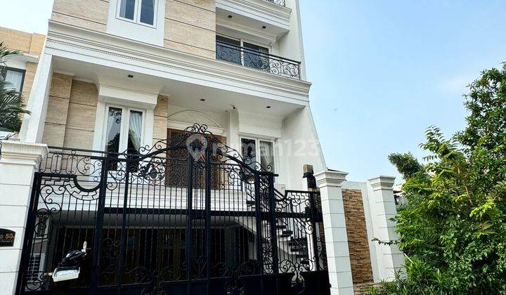 Rumah Luxury 3,5 Lantai Pik2 Jakarta Utara  1