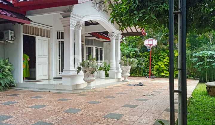 Rumah Hadap Jalan Cocok Buat Usaha Bintaro