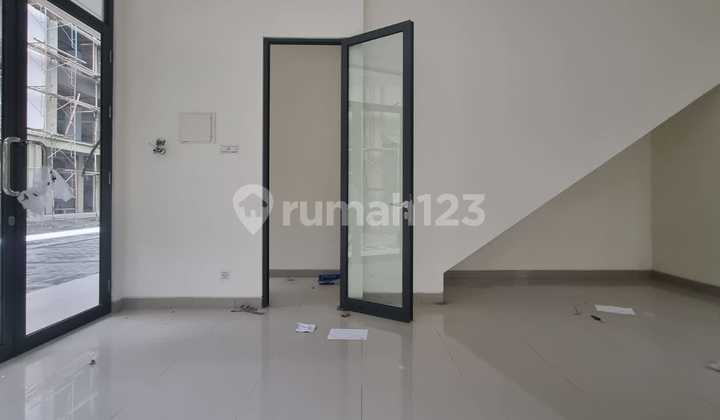 Brand New Ready-to-Occupy Rukan in Good Condition, New York Pik 2, Tangerang 2