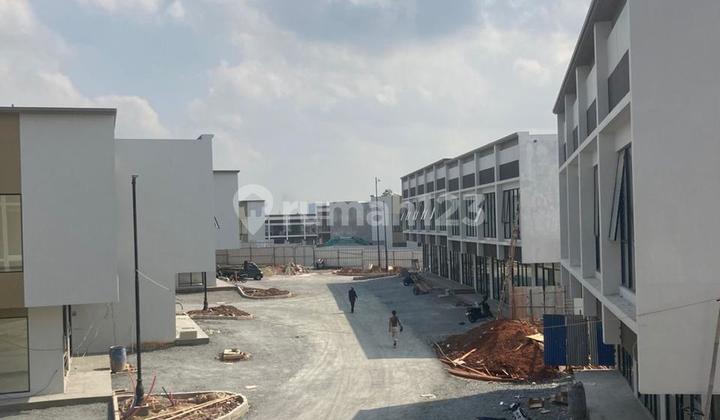 3-Unit Connected Ruko Ready for Use Strategic Tangerang 3-Unit Connected Ruko Ready for Use Strategic Tangerang
