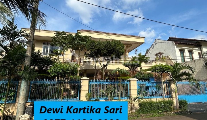 Rumah Premium 2 Lantai 5 Kamar Tidur di Sektor 1 Bintaro Jaya UT-17011 Rumah Premium 2 Lantai 5 Kamar Tidur di Sektor 1 Bintaro Jaya UT-17011