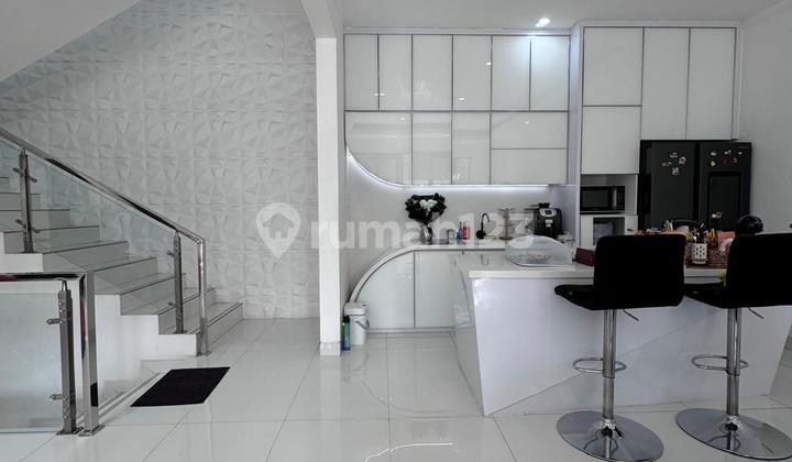 Dijual Rumah Premium 2 Lantai di Cluster Kebayoran Bintaro Sektor 7 FM-14986 2