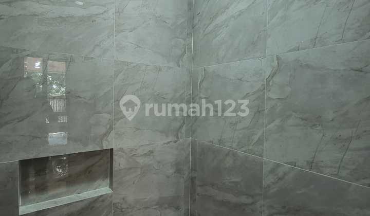 Rumah Cozy Luas 112 M2 Harga Nego di Cluster Graha Raya Bintaro Sc-16283 2