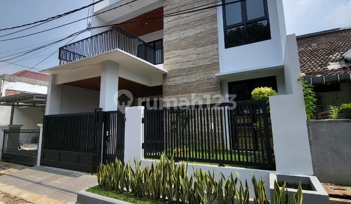 Rumah Cozy Luas 112 M2 Harga Nego di Cluster Graha Raya Bintaro Sc-16283
