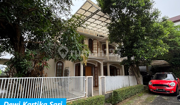 Rumah Asri 2 Lantai Dijual Cepat di Sektor 2 Bintaro Jaya Gb-17472