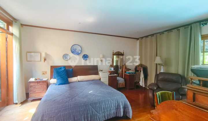 Rumah Asri Bangunan Mewah Include Swimming Pool di Pesanggrahan Jaksel AM-15040 2