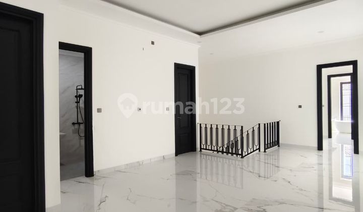 American Style Ready-to-Occupy House with Swimming Pool in Sector 3 Bintaro Gb-17376 2