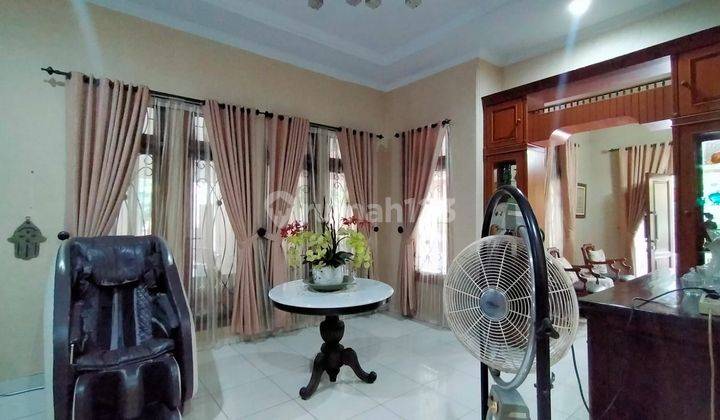 ruang keluarga rumah cluster bonus kontrakan 8