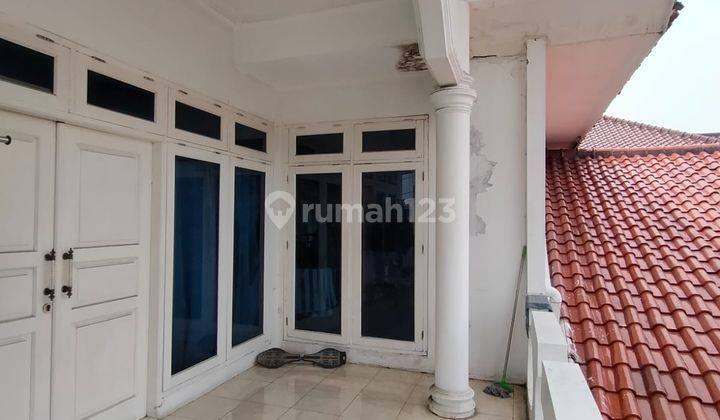 Rumah 2 Lt Halaman Luas Asri Nyaman Strategis Siap Huni, Condet 2