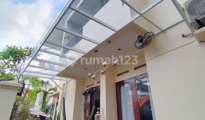 Rumah Hook Asri Terawat Strategis Dekat LRT & Eco Park Tebet Rumah Hook Asri Terawat Strategis Dekat LRT & Eco Park Tebet