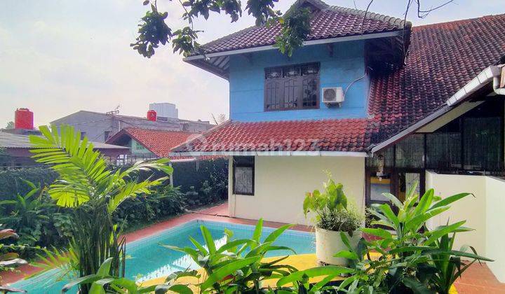 Rumah 2 Lt Halaman Luas Kolam Renang, Jati Pdang, Jakarta Selatan 1