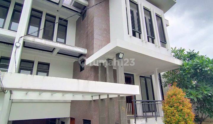 Rumah Bagus Townhouse Eksklusif Nyaman Dekat Tol Ebony F, Ragunan 1