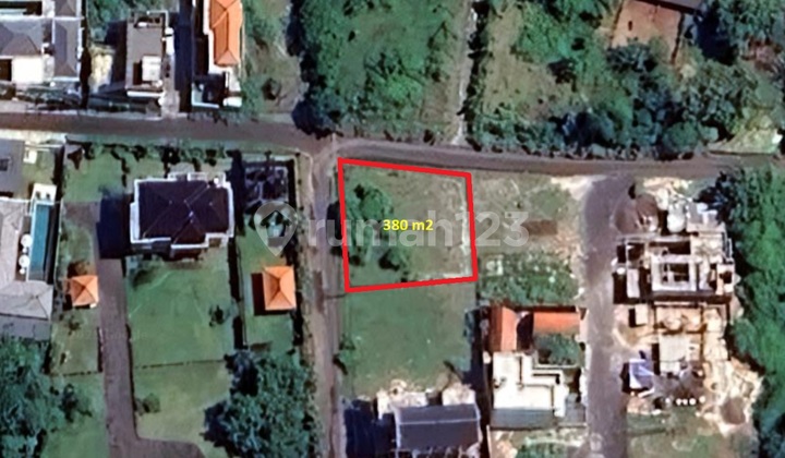 Tanah Posisi Hook SHM Zona Kuning Lingkungan Nyaman Badung Bali