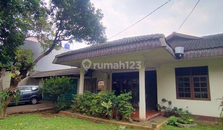 Rumah Bagus Halaman Luas Strategis Dekat Pusat Niaga, Kramat Jati 1