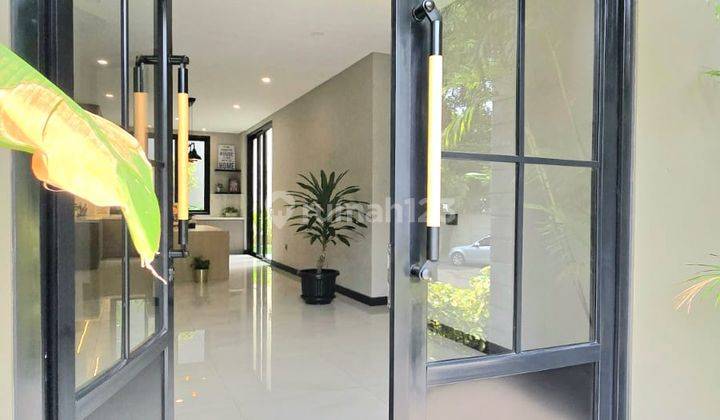 Rumah 3 Lantai Full Renov Industrial Design Cluster Exclusive BSD 2