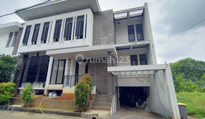 Rumah Bagus Townhouse Eksklusif Nyaman Dekat Tol Pine B, Ragunan 1