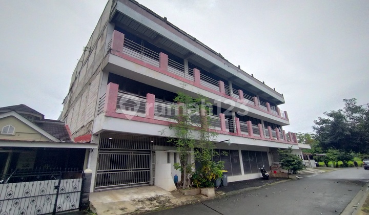 3-Story Building Ready for Occupancy, Formerly for Indonesian Migrant Workers, Near Legend City Toll, Bekasi