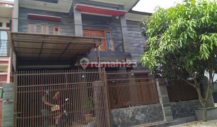 Rumah 2 Lantai Modern Minimalis di Komplek Arcamanik Bandung  1