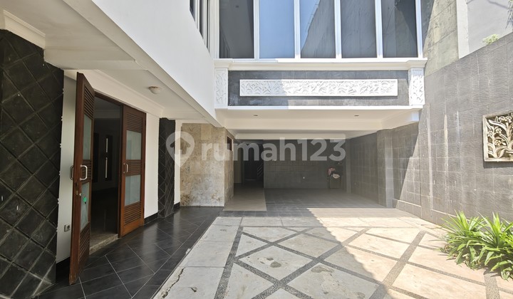 For Rent: 2-Story House Near Office Area in Menteng