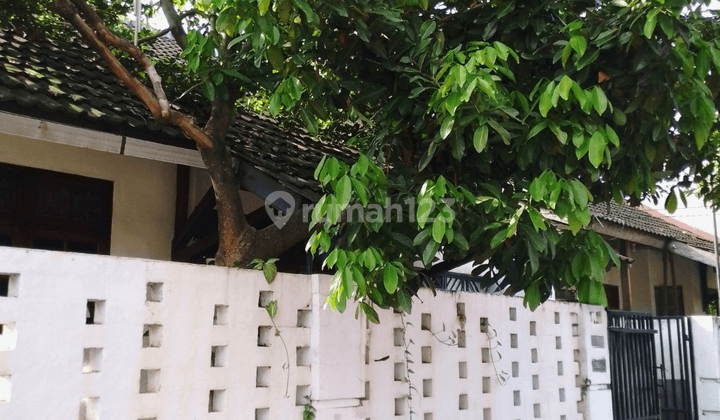 Rumah Tinggal Kawasan Larangan Selatan Semi Furnished 1