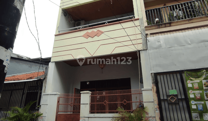 Rumah 3 Lantai Kawasan Pademangan Timur Jakarta Utara 1