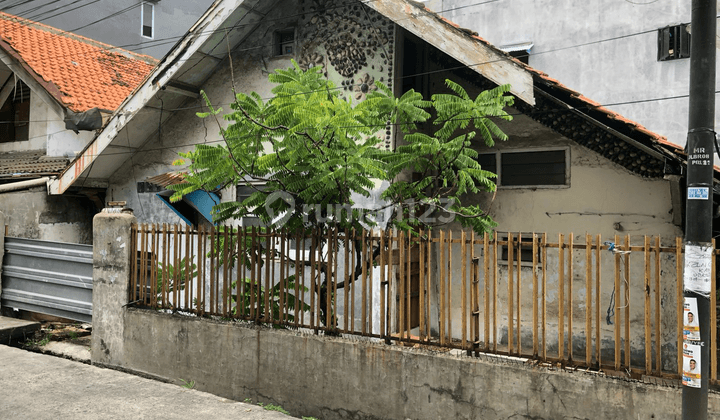 Rumah Tua Hitung Tanah Digrogol Petamburan 1