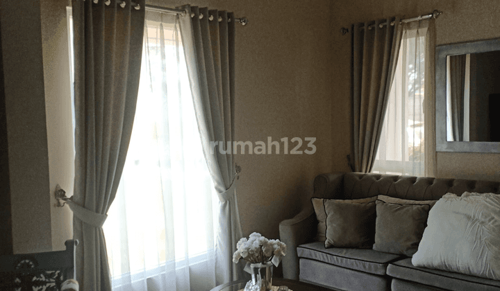 Rumah 3 Lantai Dalam Komplek Paradise Serpong City Furnished 2