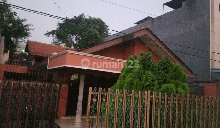 RUMAH BANGUNAN TUA HITUNG TANAH KAWASAN PETOJO SELATAN GAMBIR 1